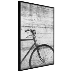 Artgeist Plakat Med Ramme - Bicycle Leaning Against The Wall Guld Med Passepartout 30X45 -> Bredt sortiment til rådighed