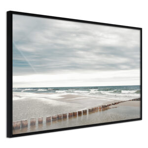 ARTGEIST Plakat med ramme - Chilly Morning at the Seaside Sort med passepartout 30x20