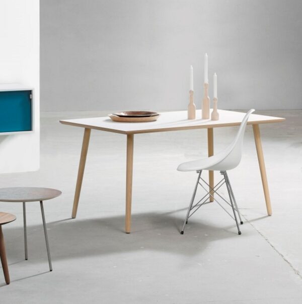FURBO rektangulær spisebord - hvid laminat og natur eg (90x140)